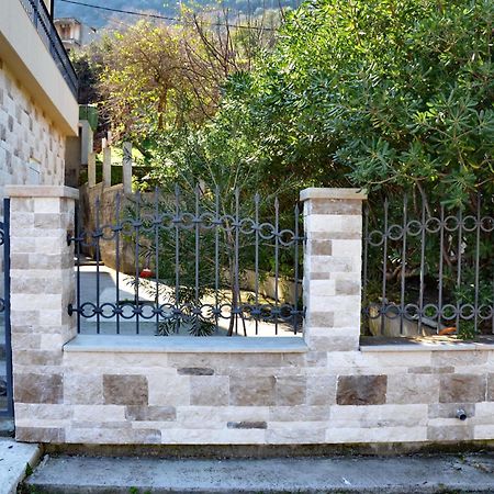 Apartments Cosovic Kotor Exterior photo