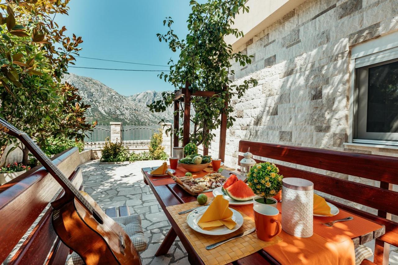 Apartments Cosovic Kotor Exterior photo