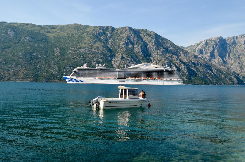 Apartments Cosovic Kotor Exterior photo